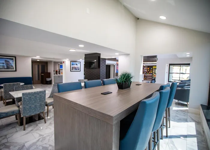 La Quinta By Wyndham Dallas I-35 Walnut Hill Ln