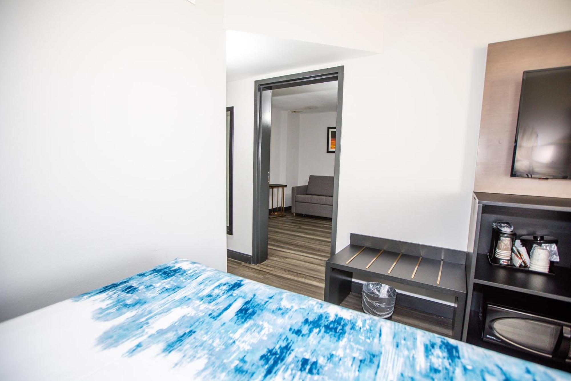 Hotel La Quinta By Wyndham I-35 Walnut Hill Ln 3*
